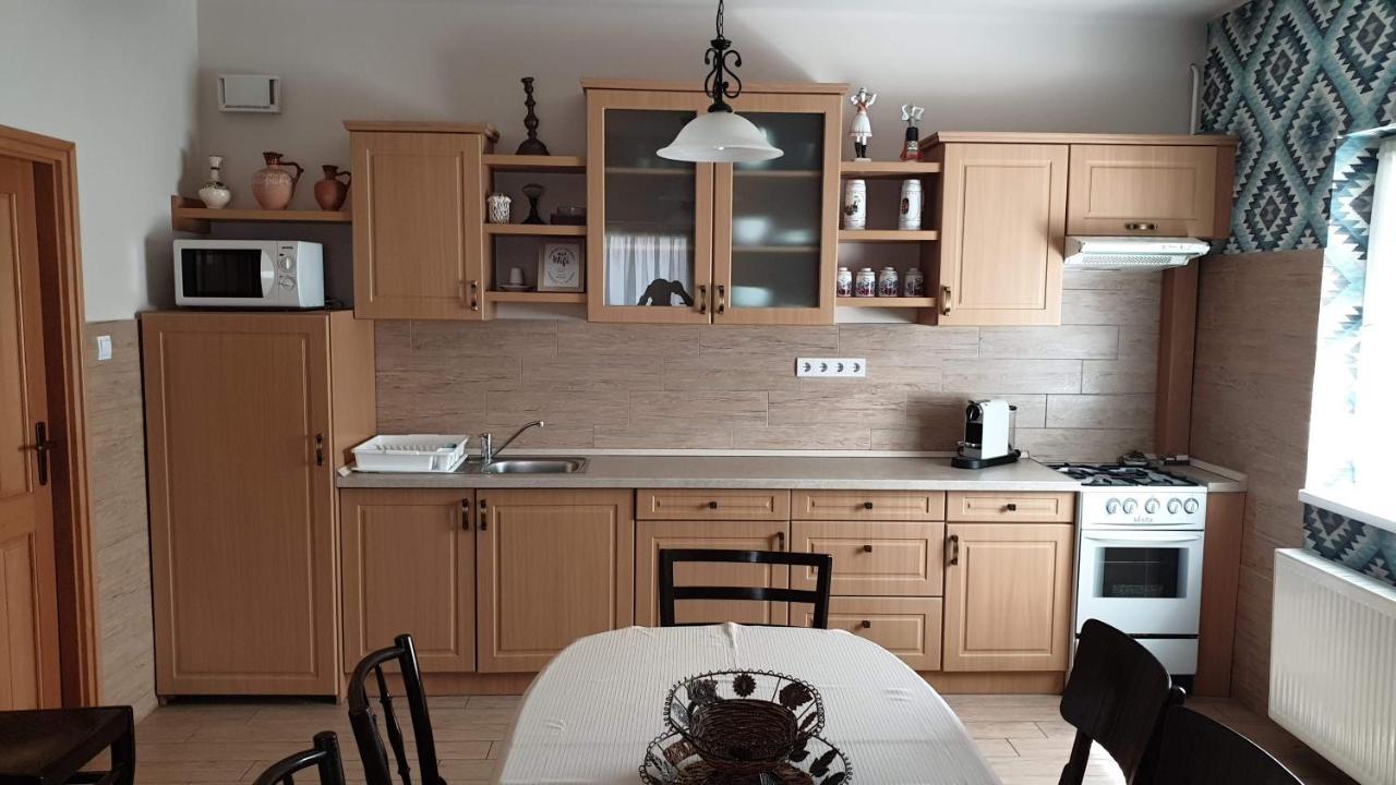 Keller Apartmanok Hajdúszoboszló Eksteriør bilde